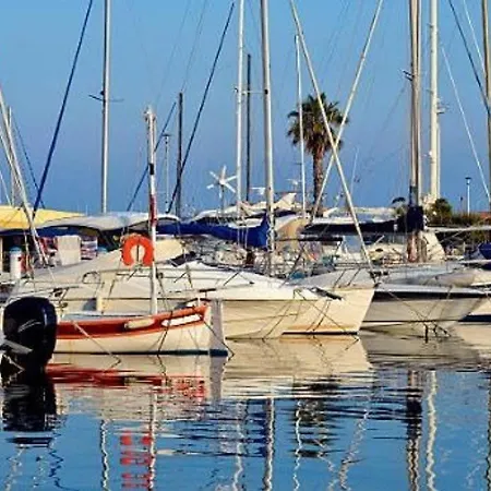 Face Avec Parking Prive - - Fr-1-251-252