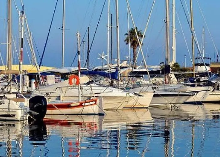 Face Avec Parking Prive - - Fr-1-251-252